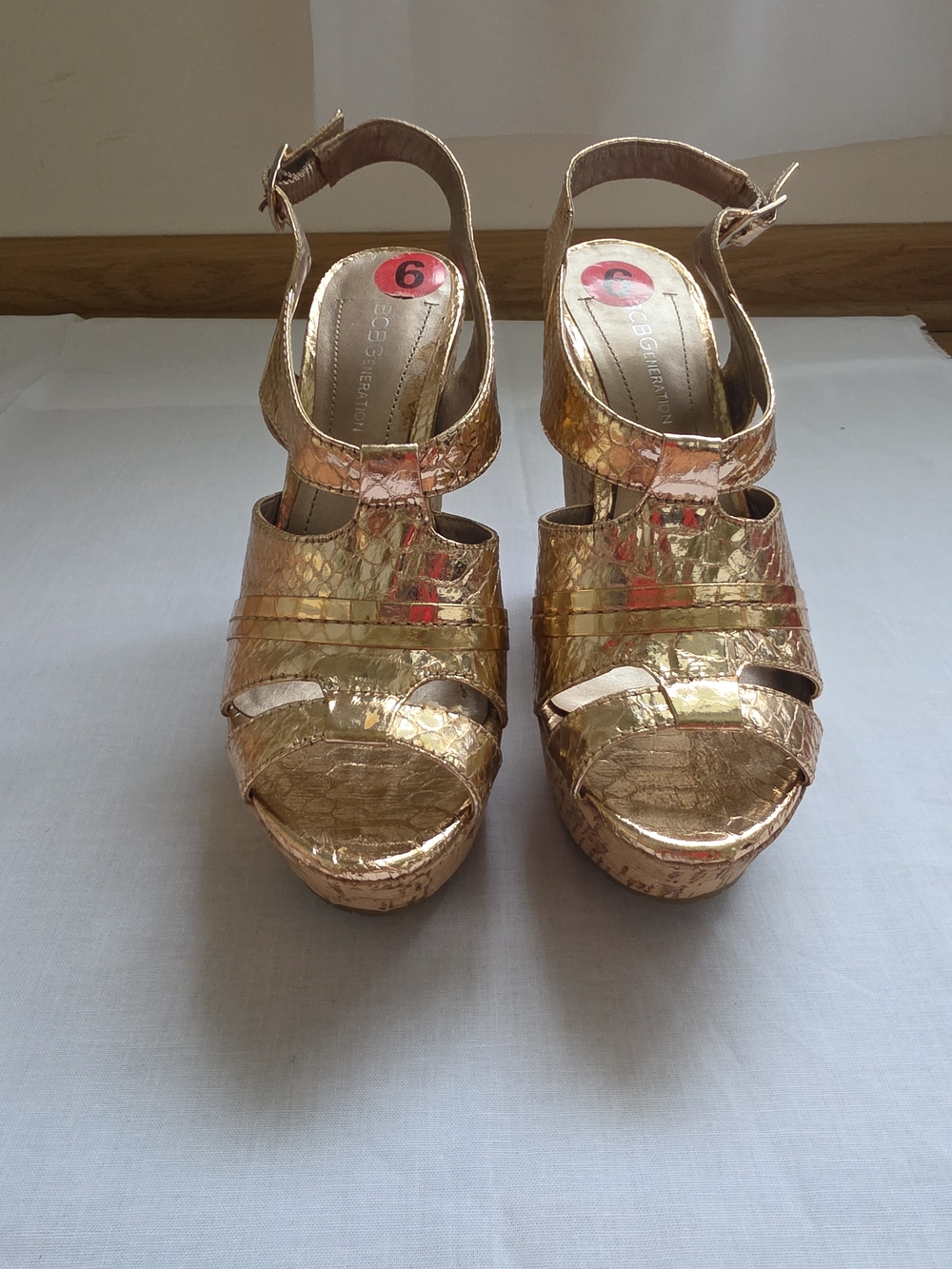 BCBG Gold Metallic Platform Sandals Women's Size 6